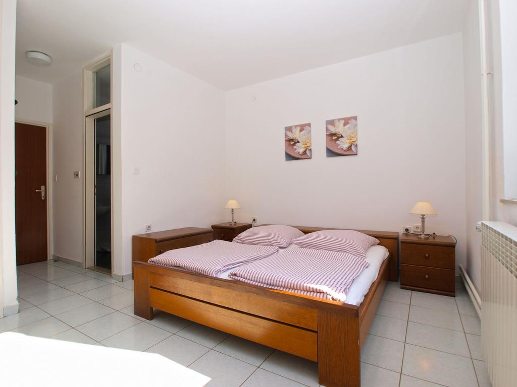 Apartments Zorka 1421 Pjescana Uvala Dış mekan fotoğraf
