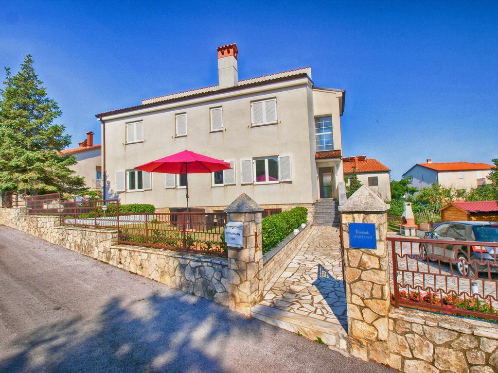 Apartments Zorka 1421 Pjescana Uvala Dış mekan fotoğraf